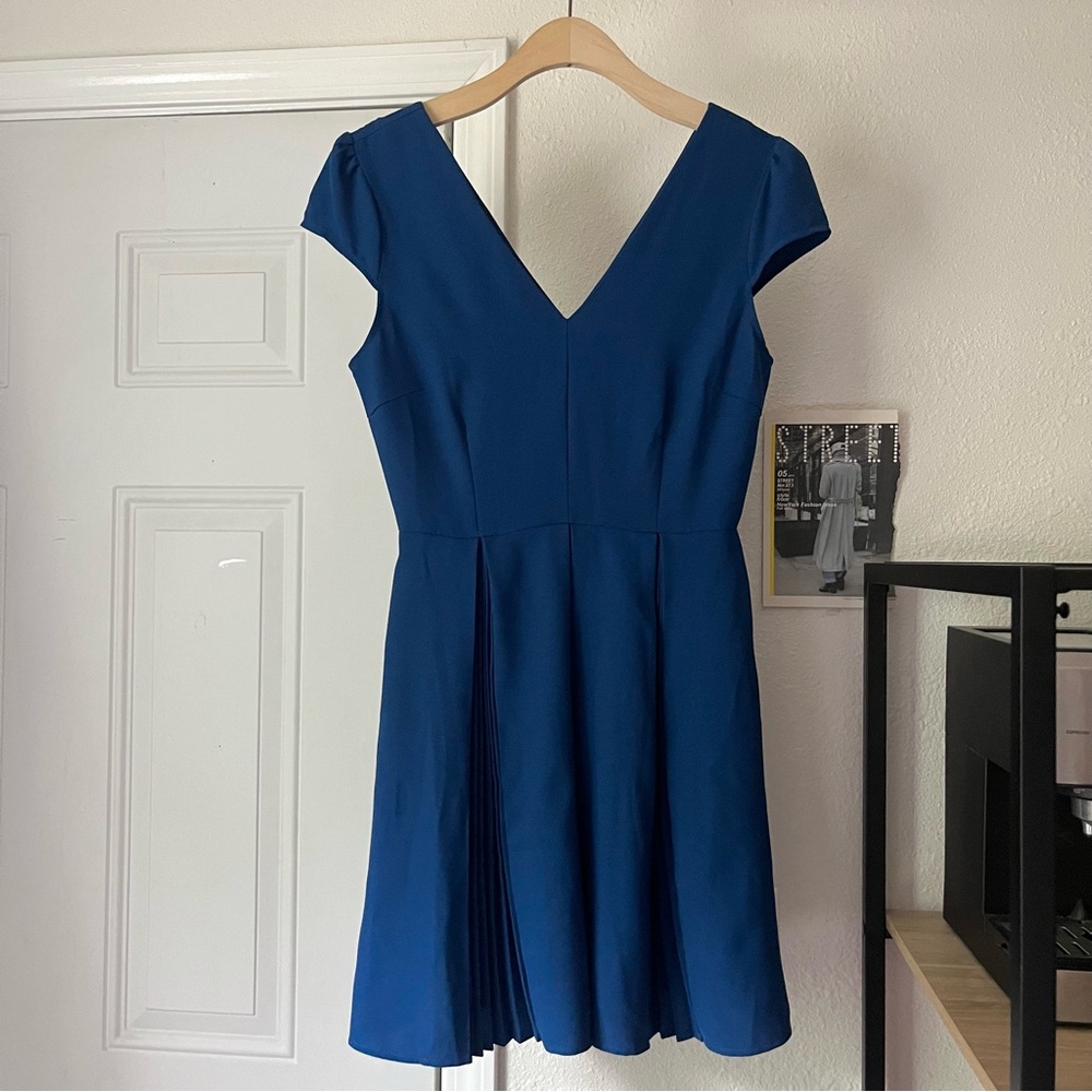 MYRTLEWOOD OF CALIFORNIA blue mod retro pleated v neck short sleeve mini dress‎